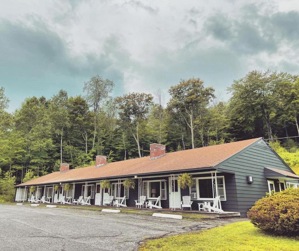 Berkshire Valley Inn North Hancock ภายนอก รูปภาพ